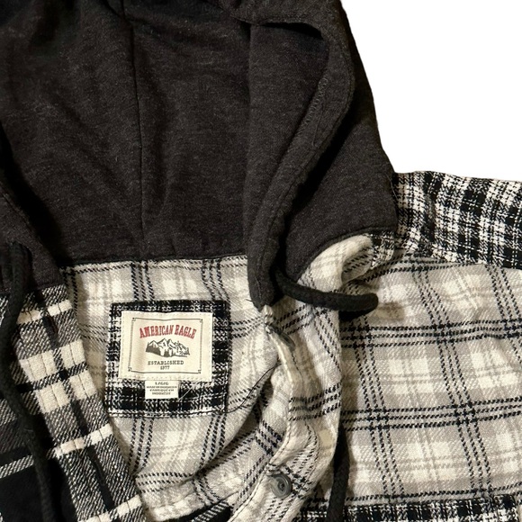 cropped hooded flannel - Picture 4 of 6